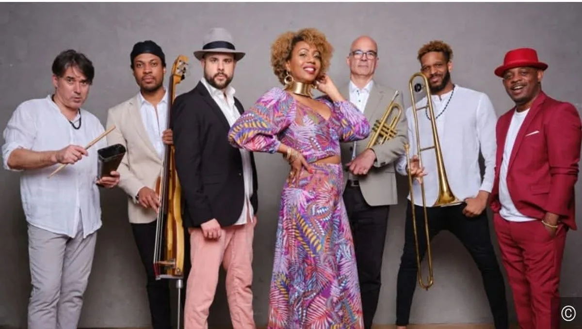Yeni Toro y Afroson - Salsa / Latino Live Konzert