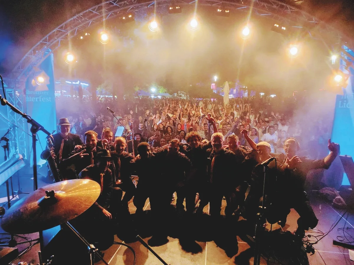 Salsa Party mit Caballo Negro